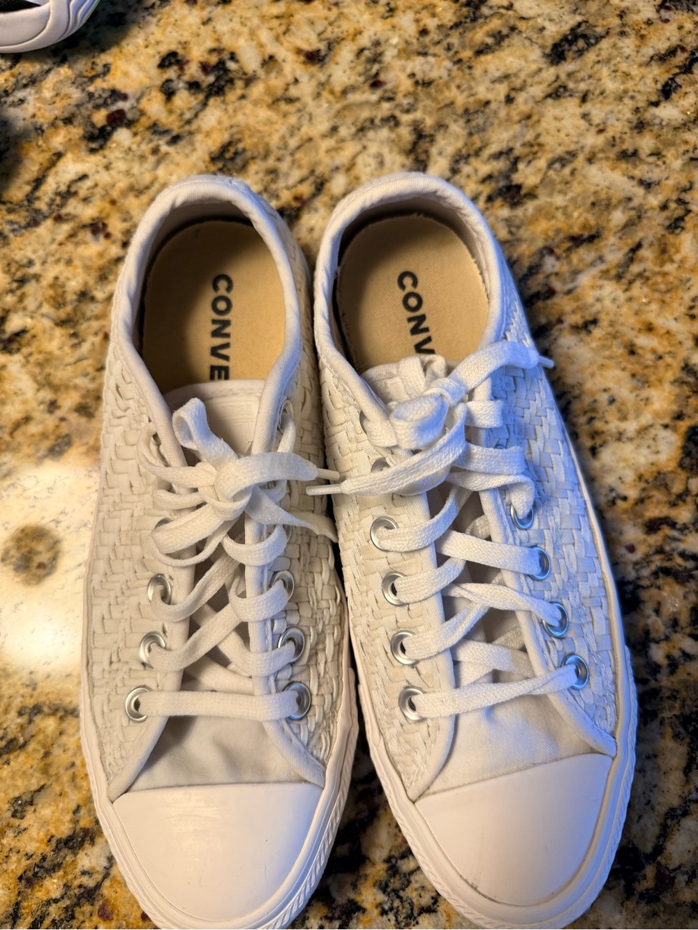 Converse Women's White Woven Low-Top Lace-Up Sneakers size 8 - Picture 2 of 7